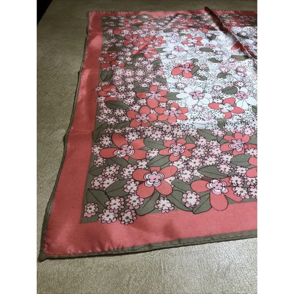 Vintage 1960s 100% Polyester Coral Floral Vena Scarf 22” - Picture 5 of 7